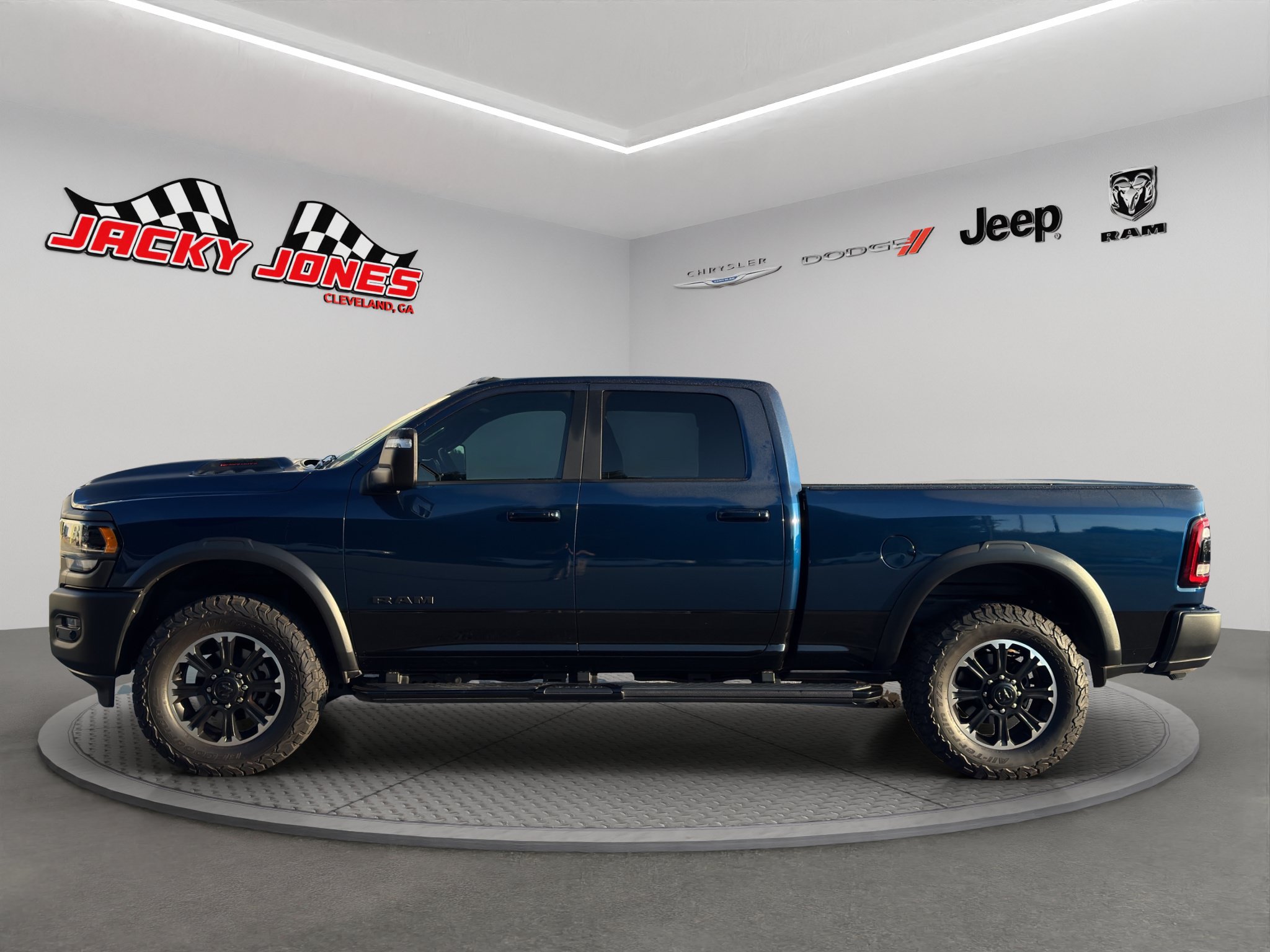 Used 2024 RAM 2500 Rebel w/ Level 2 Equipment Group AWD/4WD image 3