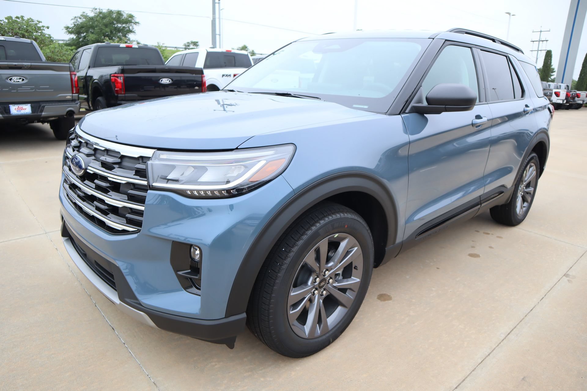 New 2026 Ford Explorer Active w/ Active Comfort Package AWD/4WD image 12