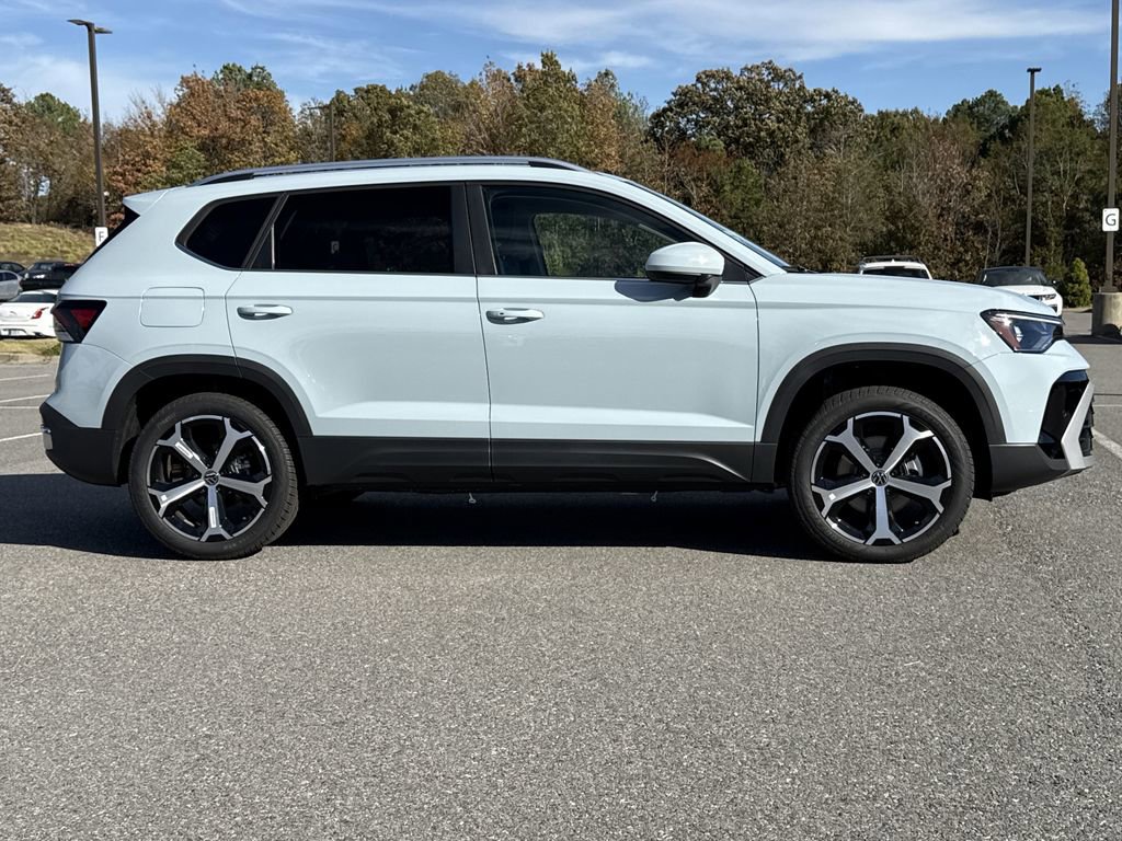 New 2026 Volkswagen Taos SEL image 6