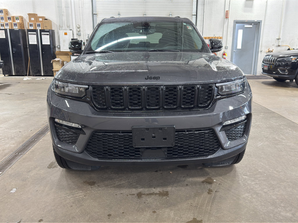 Used 2024 Jeep Grand Cherokee Limited w/ Black Appearance Package image 2