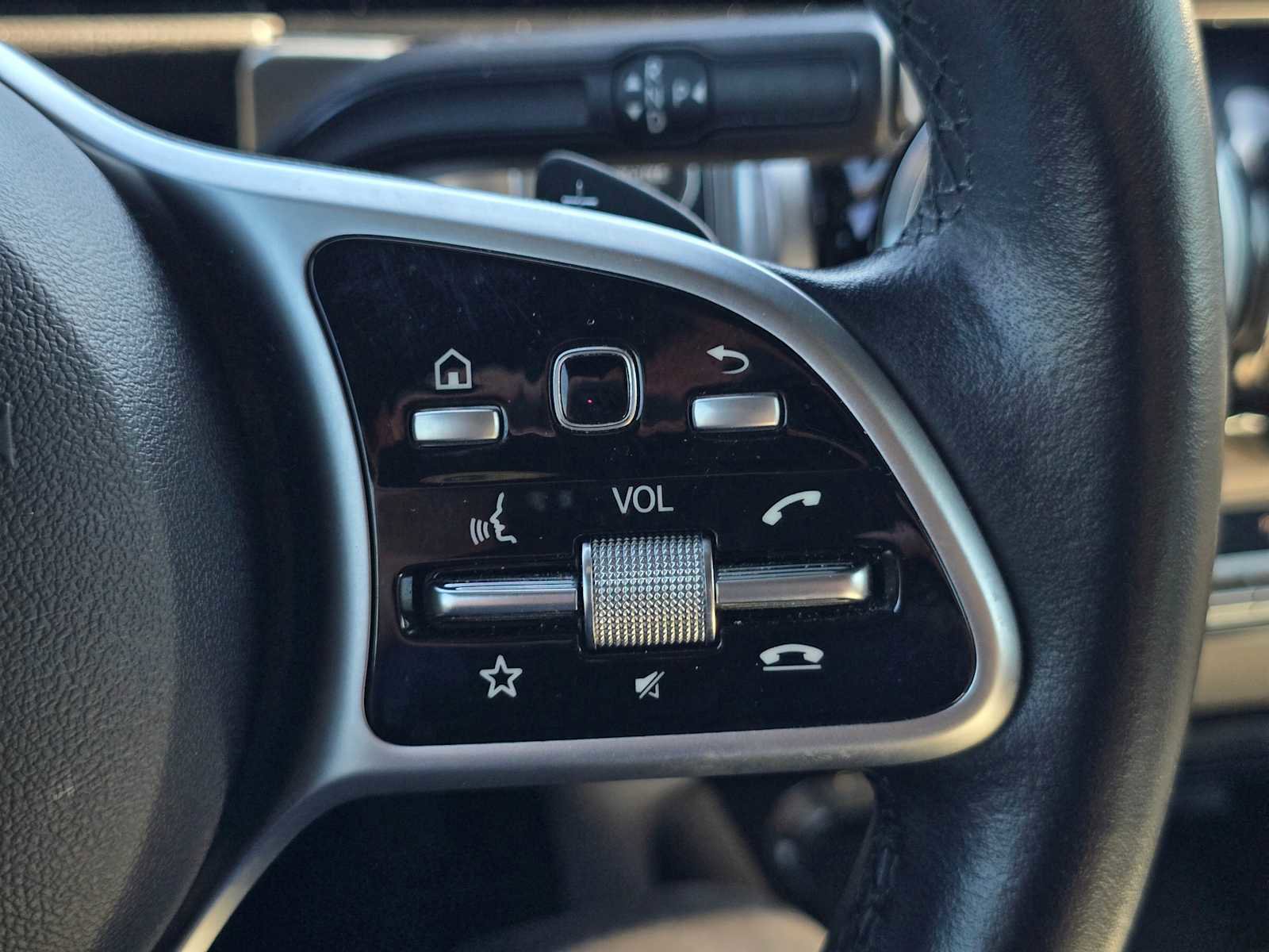 Used 2021 Mercedes-Benz GLB 250 4MATIC image 34