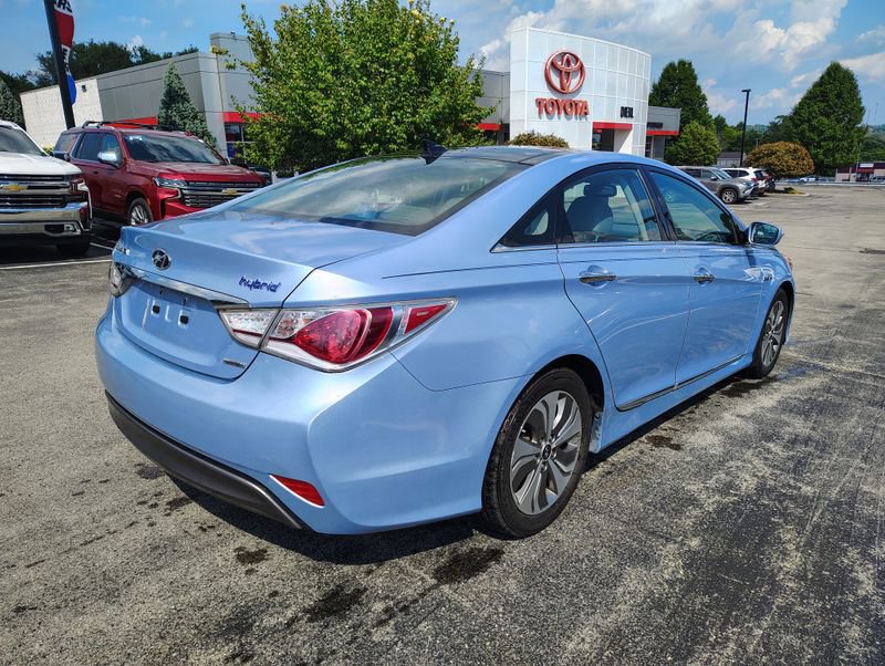 Used 2014 Hyundai Sonata Limited w/ Panoramic Sunroof Package 02 FWD image 4