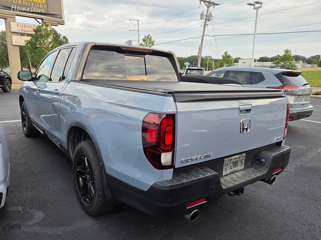 Used 2022 Honda Ridgeline Black Edition image 3
