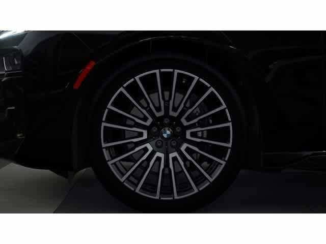 New 2026 BMW i7 xDrive60 AWD/4WD image 7