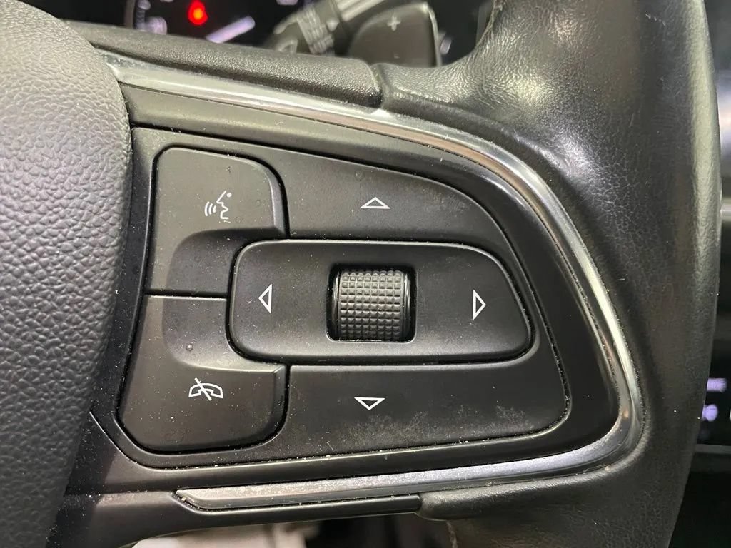 Used 2023 Buick Envision Essence w/ Sport Touring Package AWD/4WD image 16