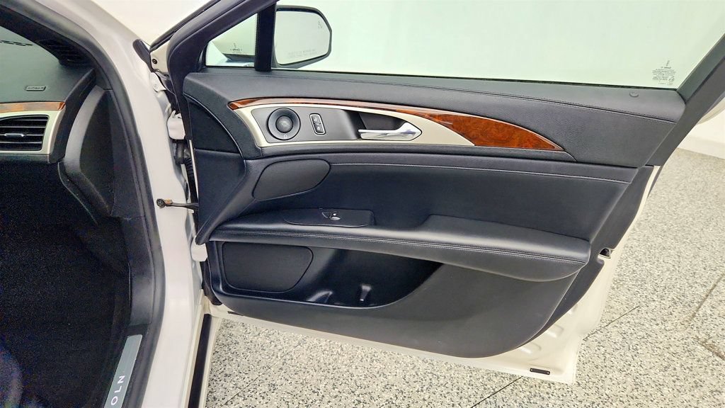 Used 2020 Lincoln MKZ Reserve FWD image 27