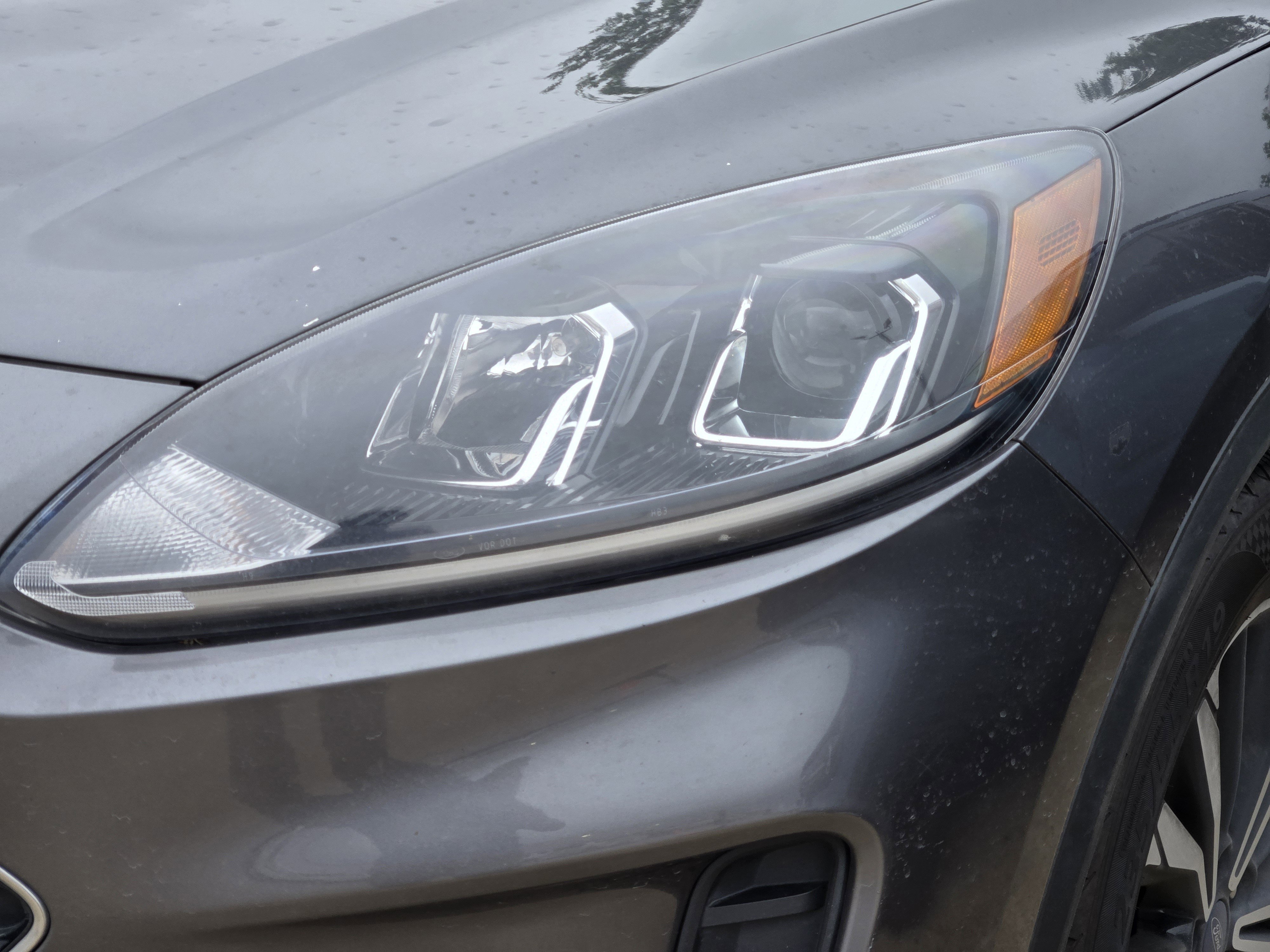 Used 2021 Ford Escape SE w/ SE Sport Appearance Package FWD image 6