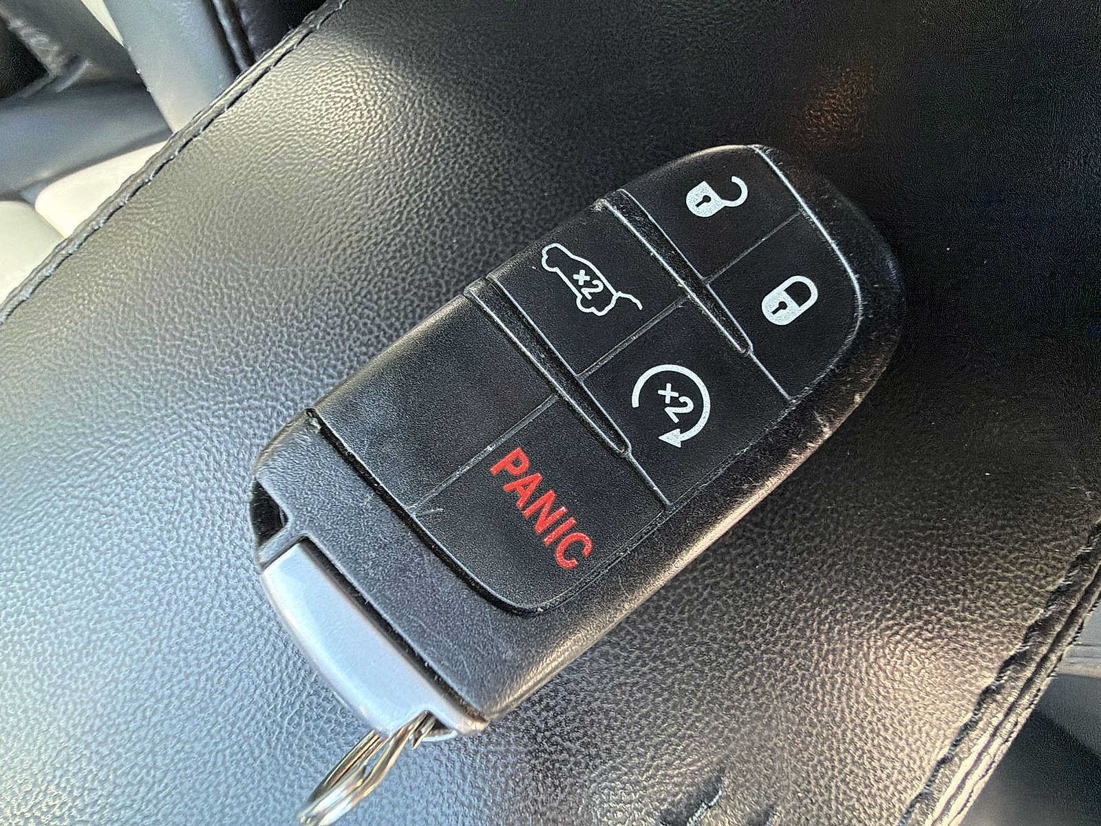 Used 2016 Dodge Durango Limited w/ Premium Group AWD/4WD image 28