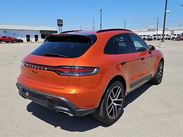 Used 2022 Porsche Macan AWD/4WD image 5