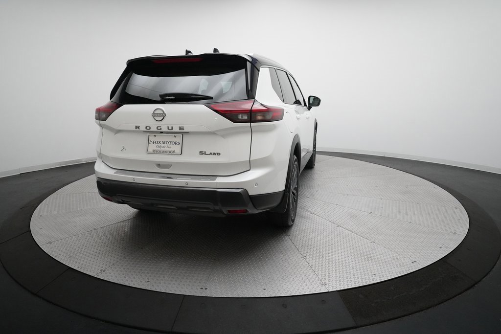 Used 2025 Nissan Rogue SL w/ Tech Package image 36