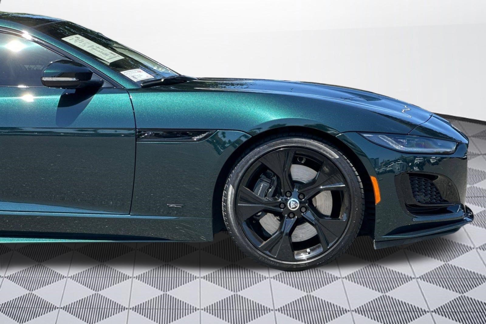 Used 2024 Jaguar F-TYPE Coupe AWD image 34
