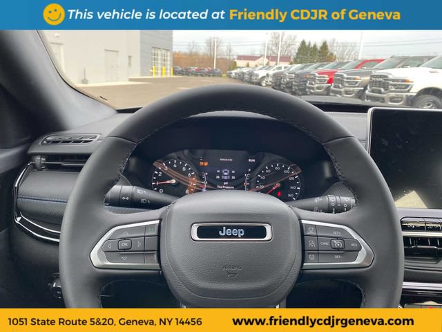 Used 2026 Jeep Compass Limited AWD/4WD image 14