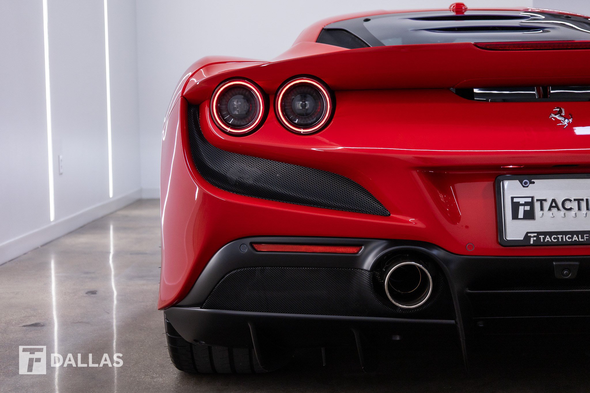 Used 2022 Ferrari F8 Tributo RWD image 14