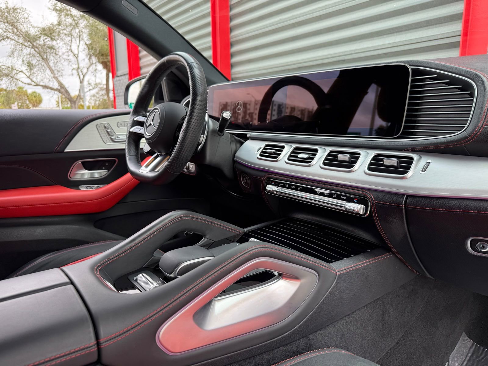 Used 2024 Mercedes-Benz GLE 53 AMG 4MATIC Coupe image 17