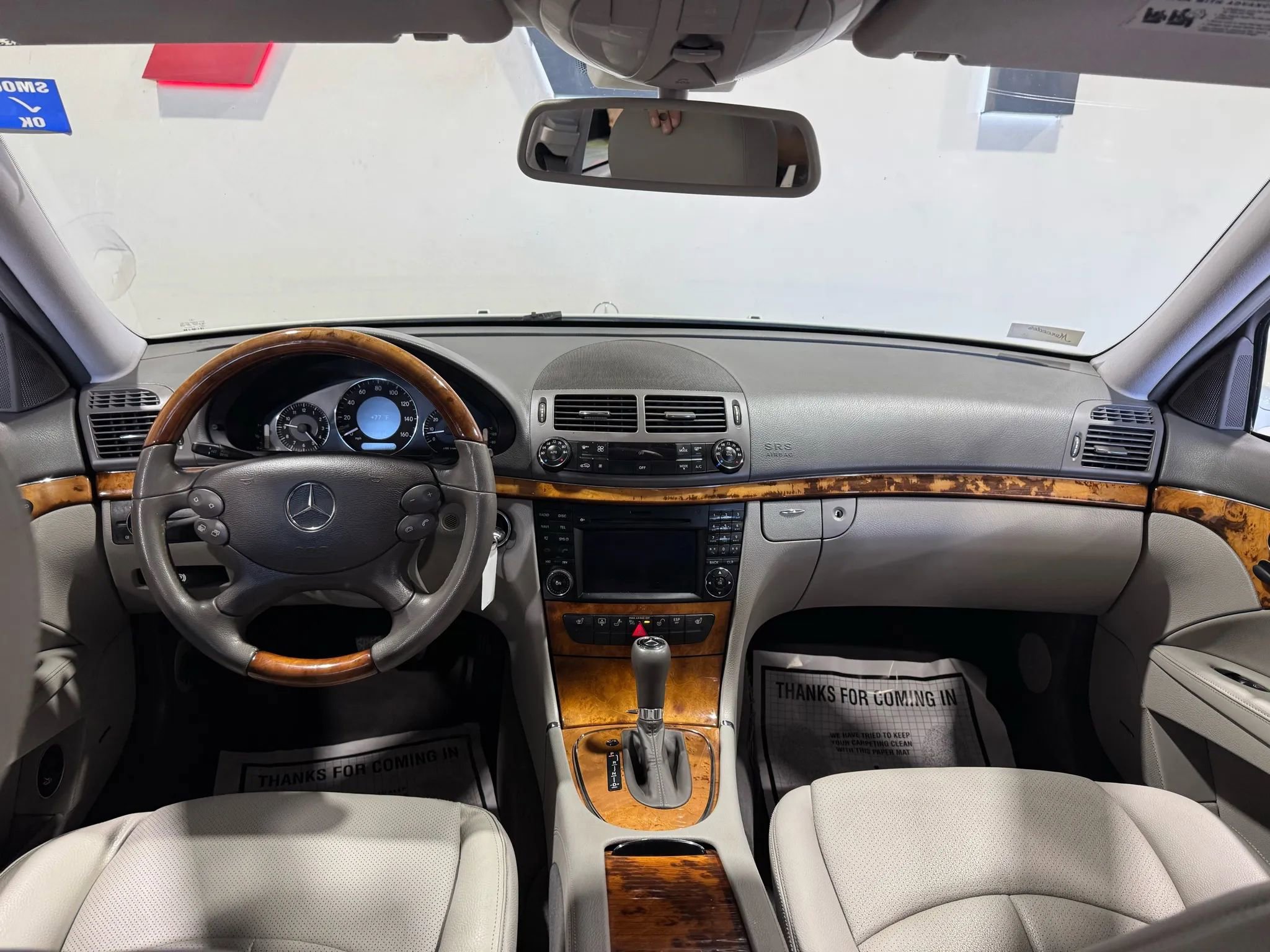 Used 2009 Mercedes-Benz E 350 Sedan image 19