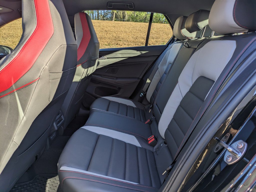 New 2024 Volkswagen GTI SE FWD image 13