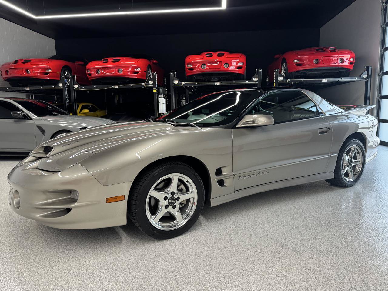 Used 2000 Pontiac Firebird Formula RWD image 6