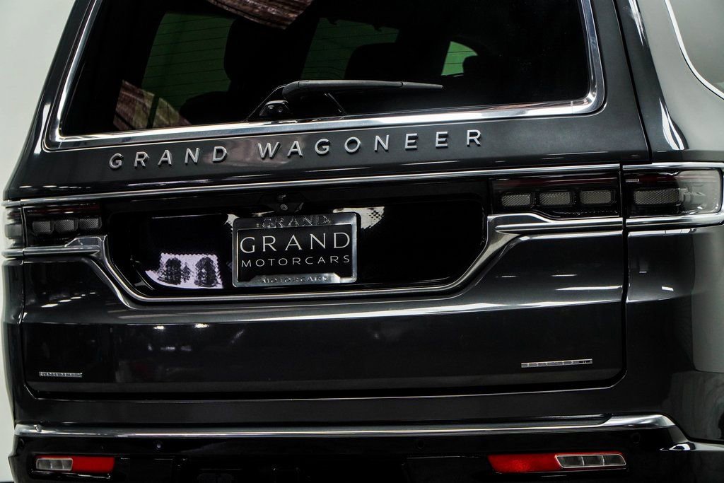 Used 2022 Jeep Grand Wagoneer Series II w/ Convenience Group III image 13