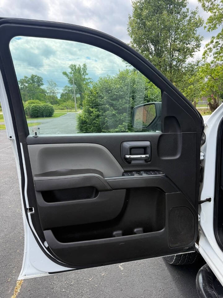 Used 2018 Chevrolet Silverado 2500 W/T w/ WT Convenience Package AWD/4WD image 12