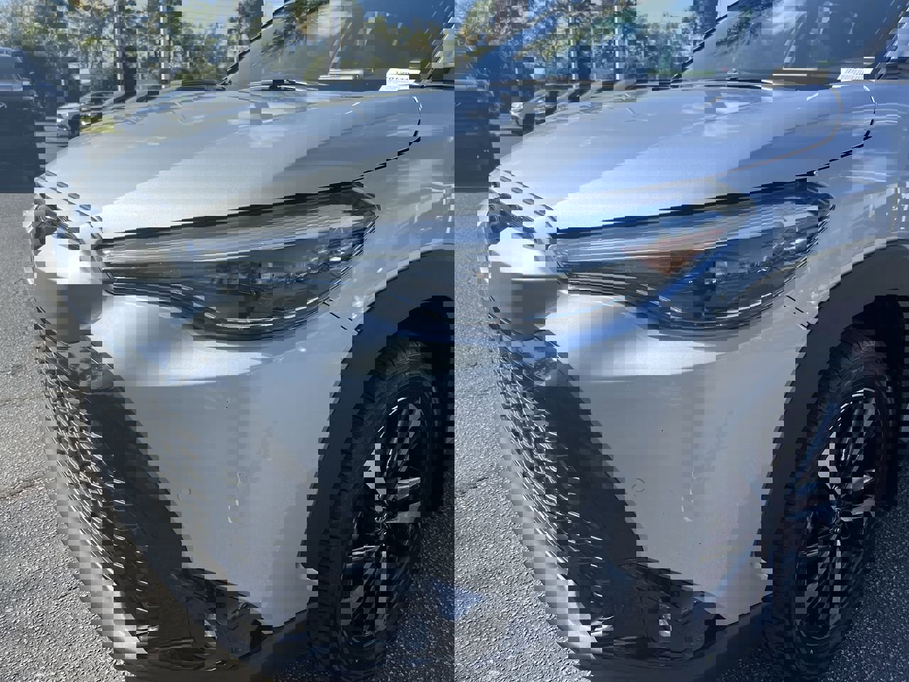 Used 2024 Toyota Corolla Cross XSE w/ Convenience Package image 6