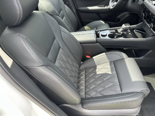 New 2026 Nissan Rogue Platinum AWD/4WD image 35