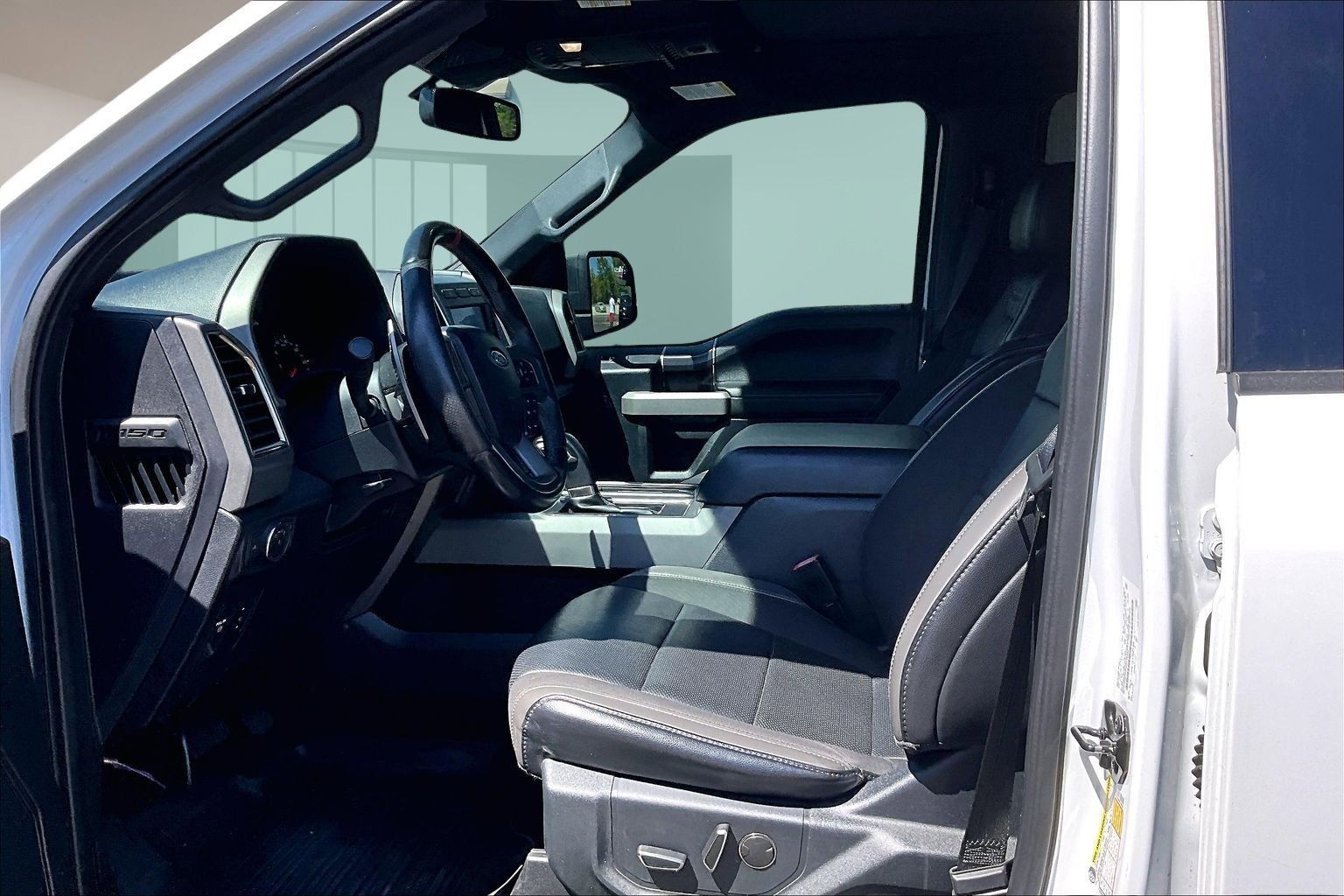 Used 2019 Ford F150 Raptor w/ Equipment Group 801A Mid image 22