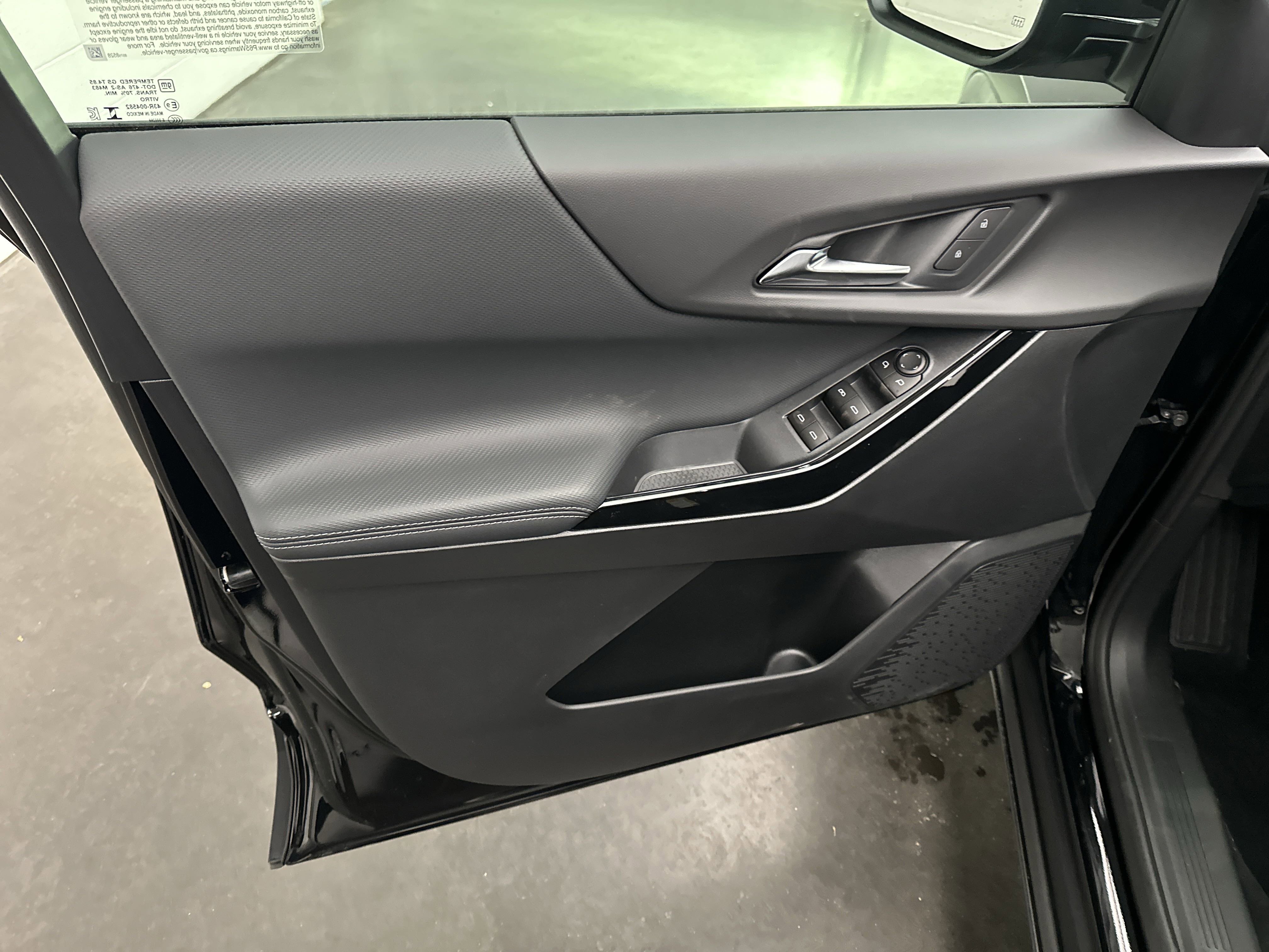 New 2026 Chevrolet Equinox LT w/ Safety and Technology Package image 18