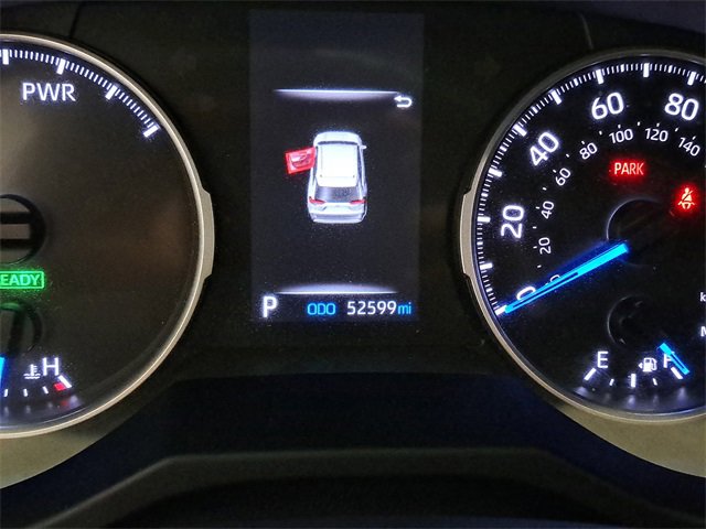 Used 2022 Toyota RAV4 LE image 2