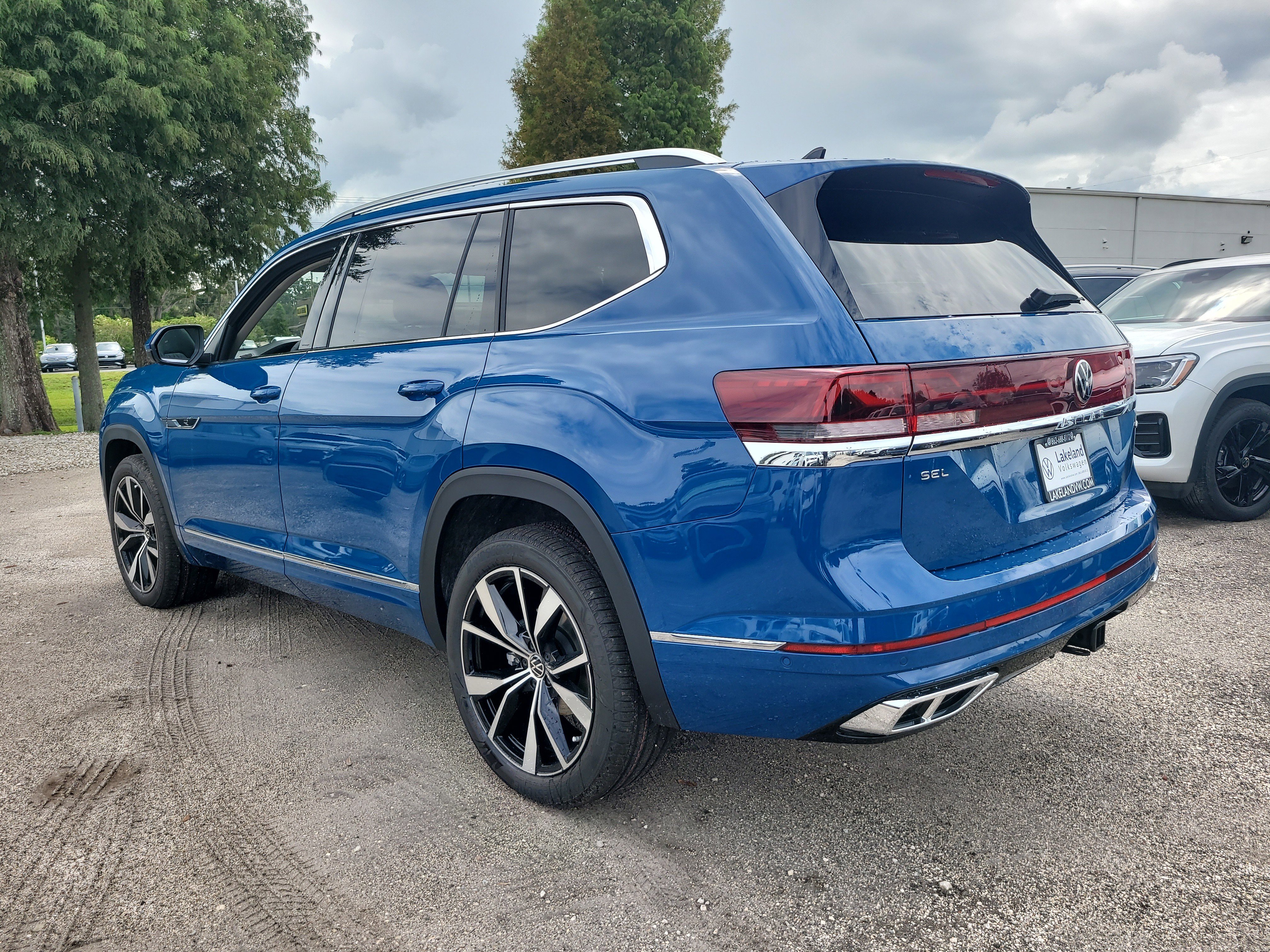 New 2026 Volkswagen Atlas SEL Premium R-Line image 8