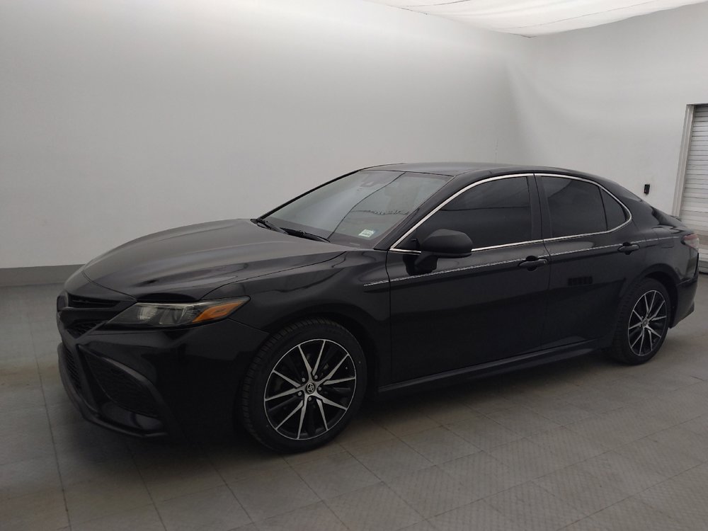 Used 2021 Toyota Camry SE FWD image 2