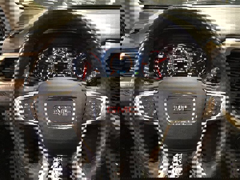 Used 2017 GMC Acadia Denali w/ Technology Package image 9