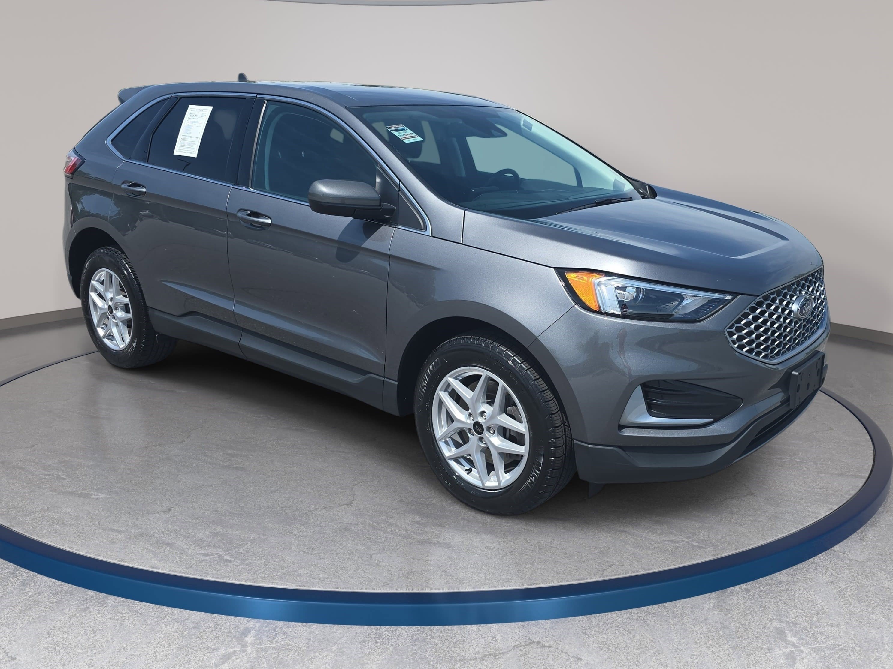 Used 2024 Ford Edge SEL AWD/4WD image 3