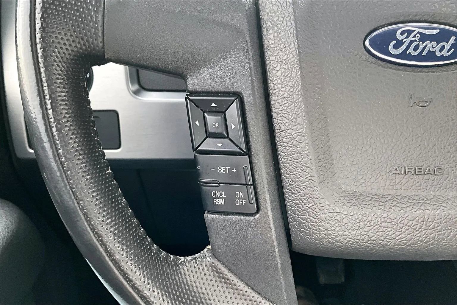 Used 2014 Ford F150 Raptor w/ Equipment Group 801A Luxury AWD/4WD image 18
