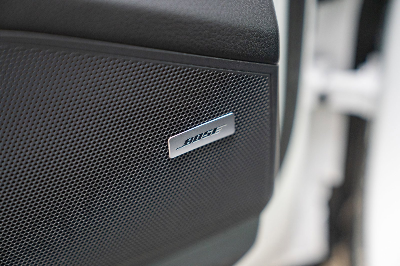 Used 2025 Porsche Cayenne image 11