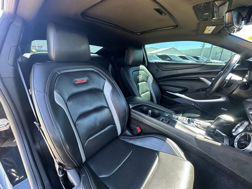 Used 2023 Chevrolet Camaro SS image 29