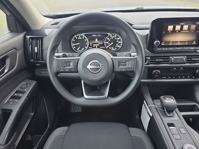 New 2025 Nissan Pathfinder S image 18