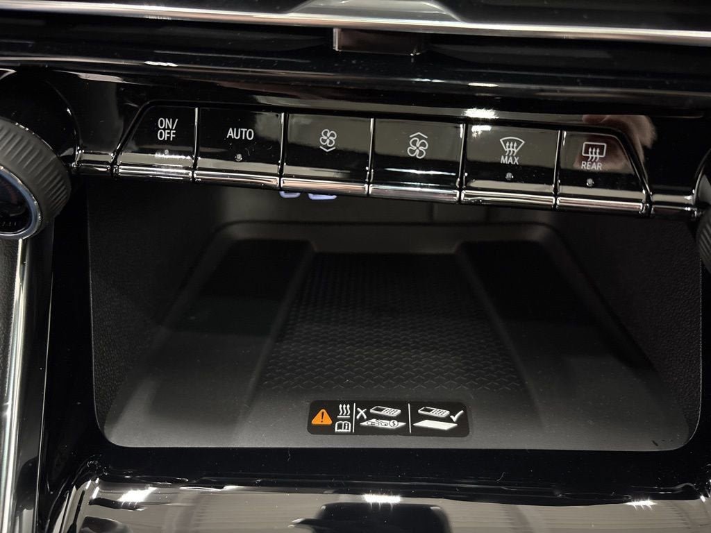 New 2026 Chevrolet Traverse RS AWD/4WD image 18