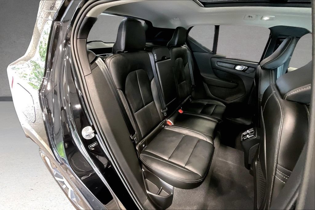 Certified 2024 Volvo XC40 B5 Core AWD/4WD image 26