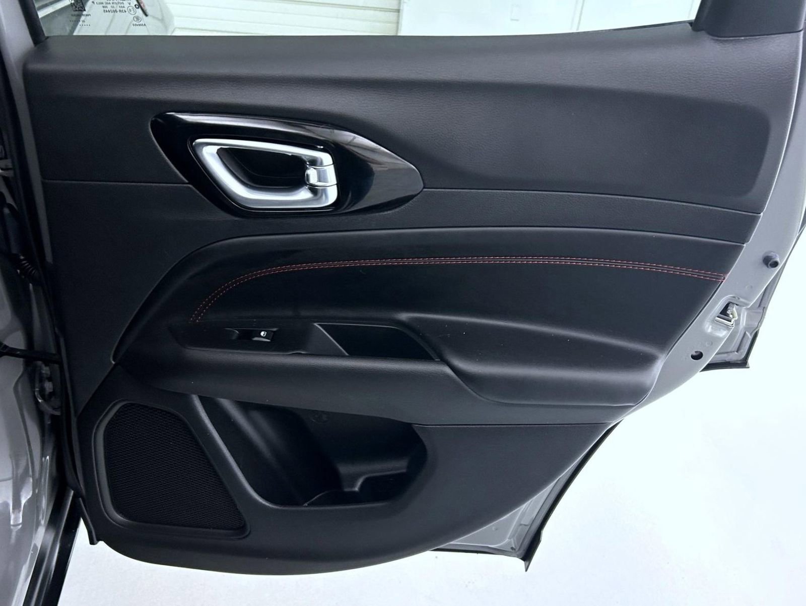 Certified 2022 Jeep Compass Trailhawk w/ Trailhawk Convenience Group AWD/4WD image 17