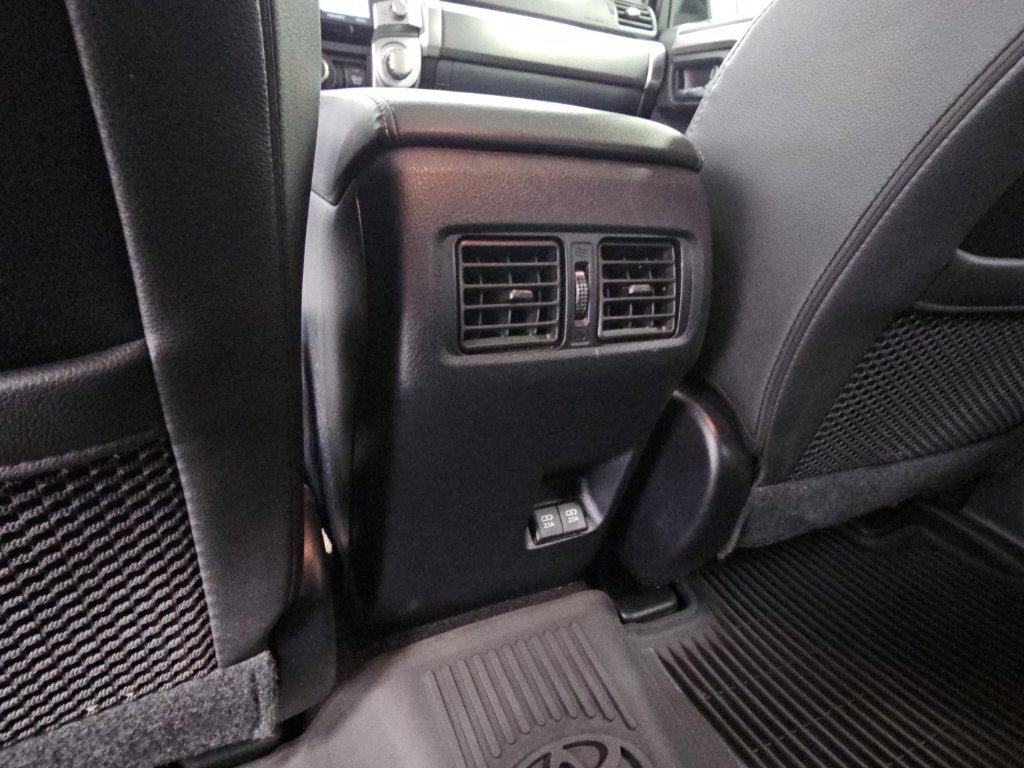 Used 2020 Toyota 4Runner SR5 Premium w/ Moonroof Package RWD image 31