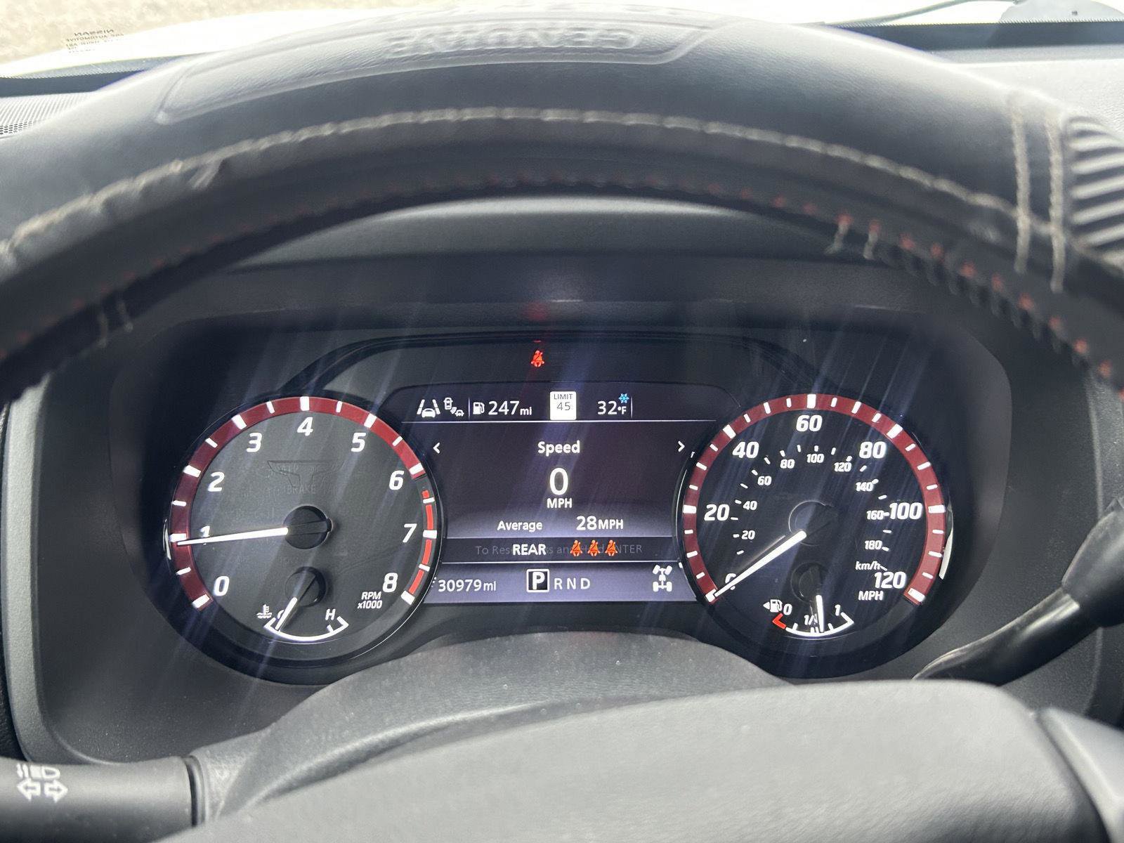 Used 2021 Nissan Titan PRO-4X w/ Pro-4x Convenience Package image 12