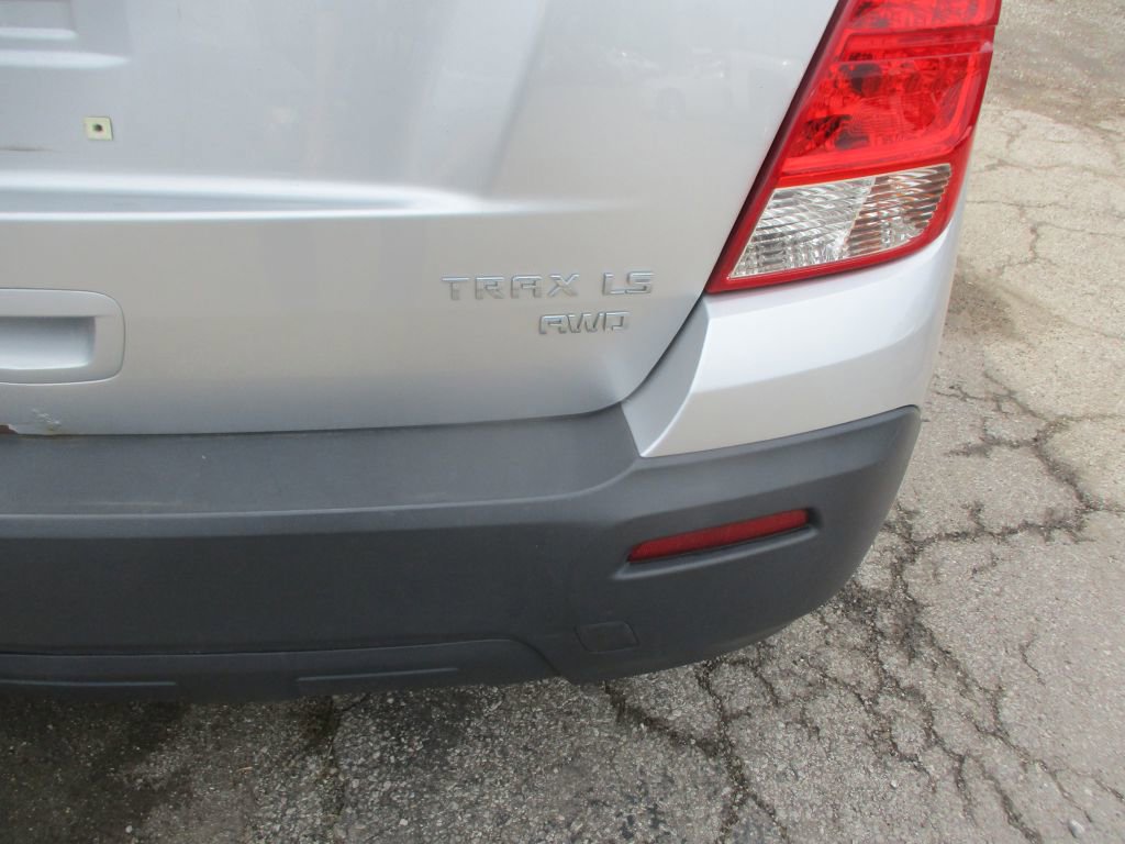 Used 2016 Chevrolet Trax LS w/ LPO, Protection Package AWD/4WD image 5
