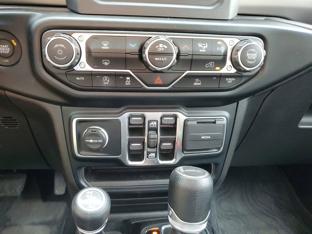 Used 2023 Jeep Gladiator Sport image 15