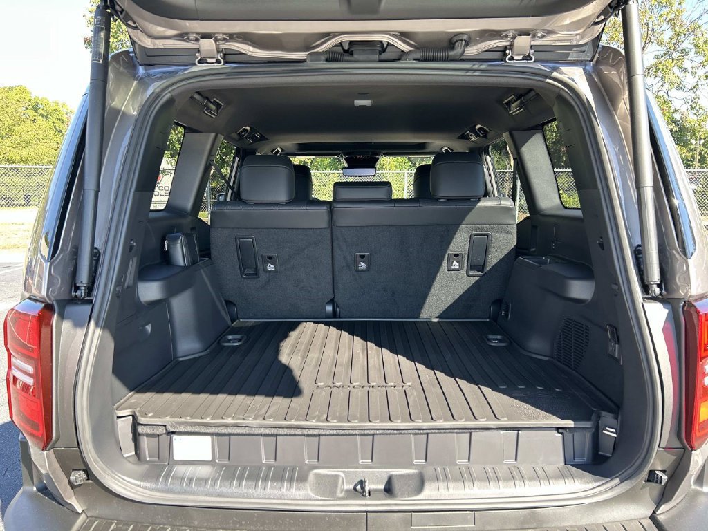 New 2027 Toyota Land Cruiser w/ Premium Package AWD/4WD image 13