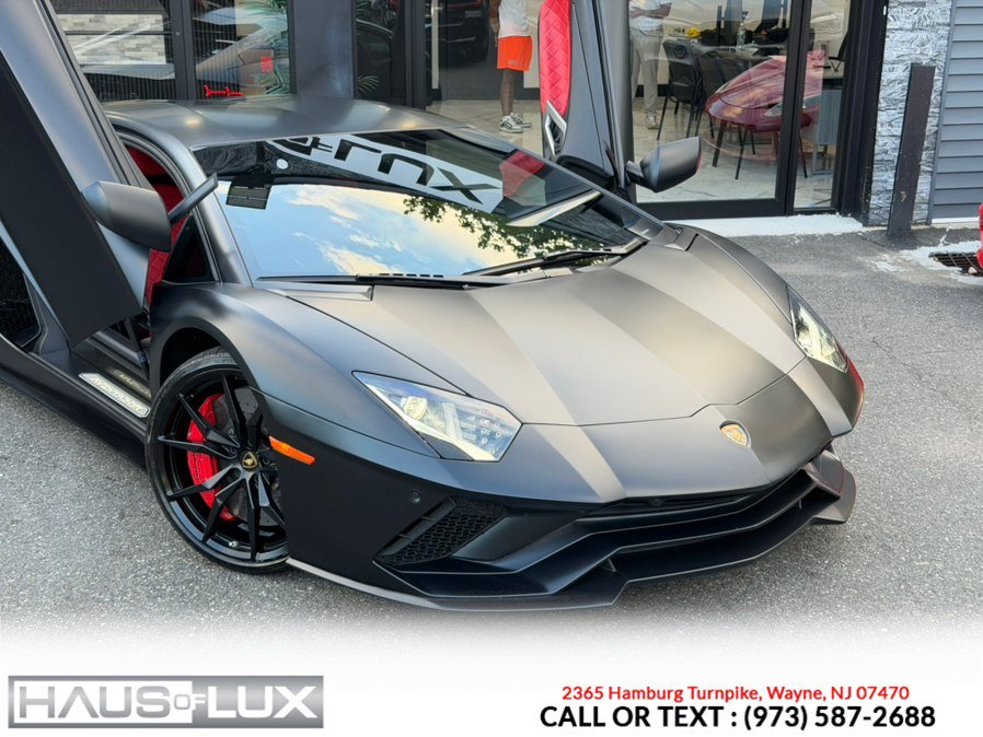 Used 2018 Lamborghini Aventador S AWD/4WD image 4