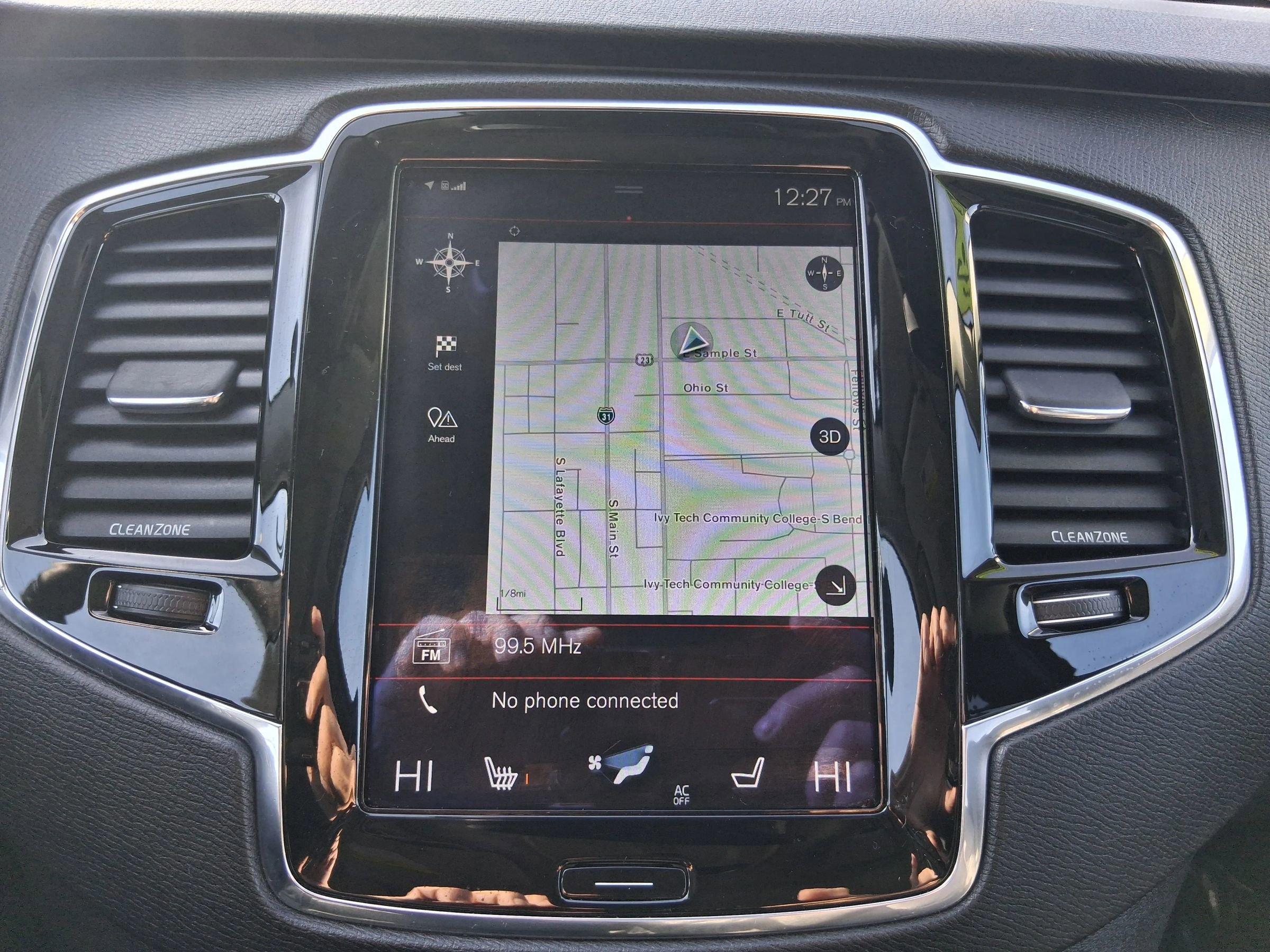 Used 2016 Volvo XC90 T6 Momentum w/ Momentum Plus Package image 15