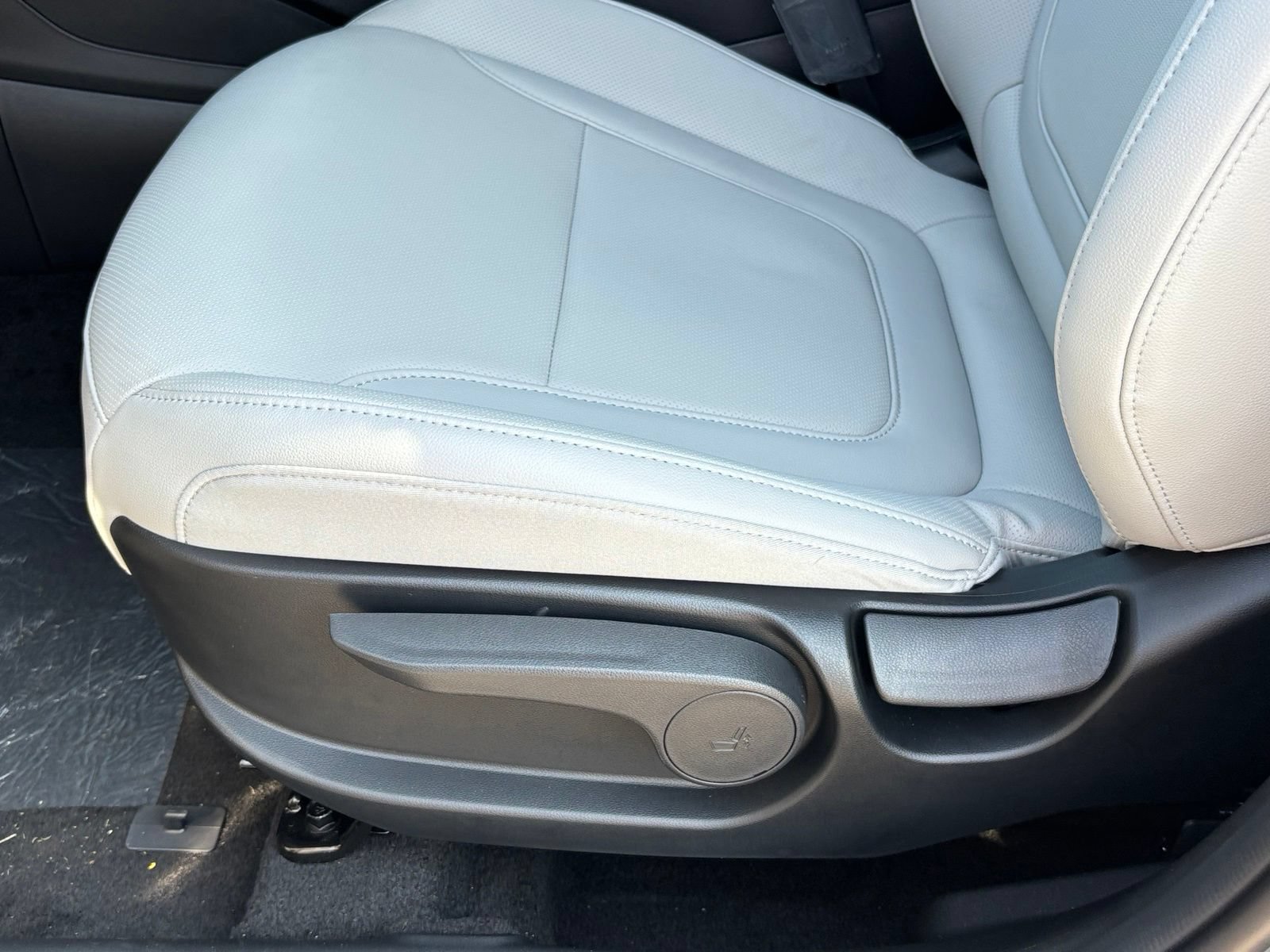 New 2027 Hyundai Santa Cruz SE AWD/4WD image 14