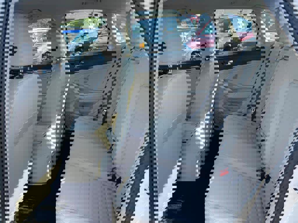 Used 2024 Volkswagen Jetta SE image 21