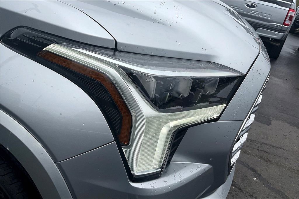 Used 2024 Toyota Sequoia Capstone image 29