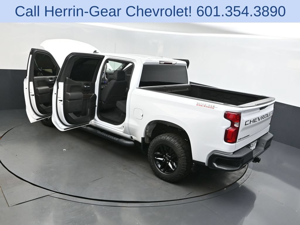 Used 2021 Chevrolet Silverado 1500 LT Trail Boss AWD/4WD image 2